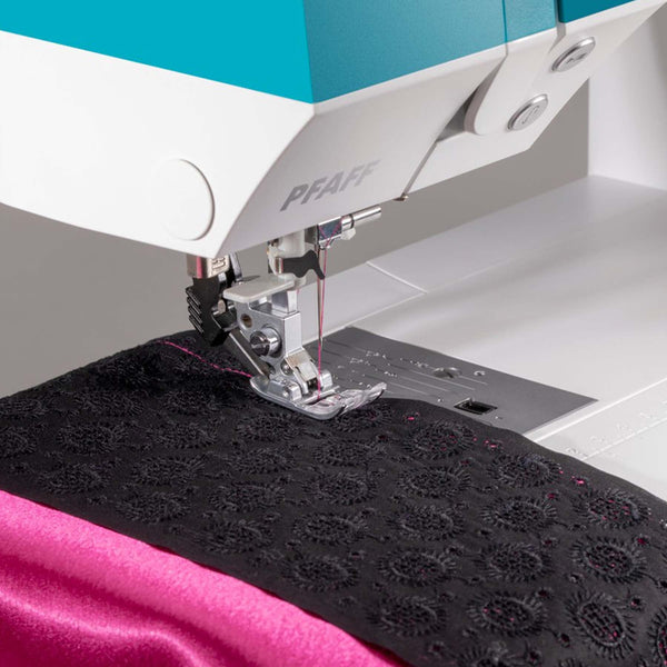 PFAFF® ambition™ 620 Sewing Machine