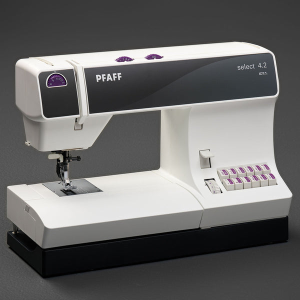 PFAFF® select™ 4.2 Sewing Machine