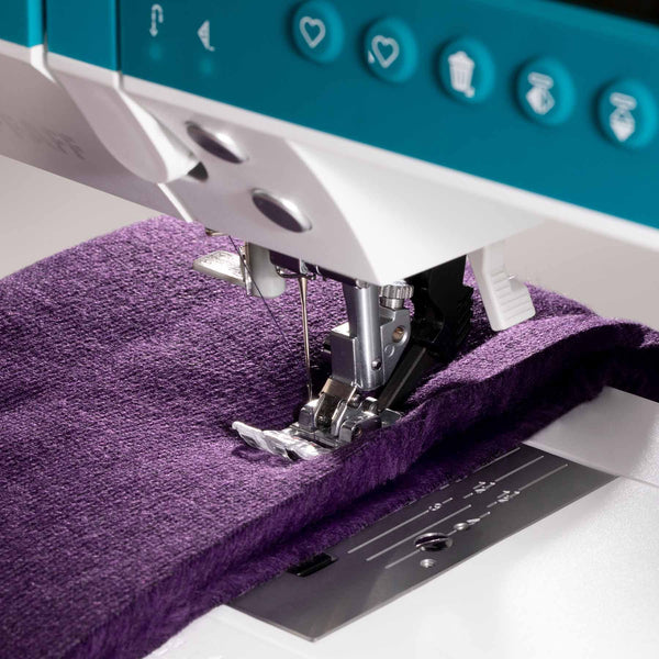 PFAFF® ambition™ 620 Sewing Machine