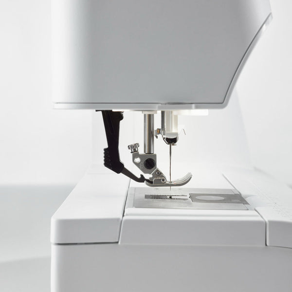 PFAFF® expression™ 710 Sewing Machine Special Edition