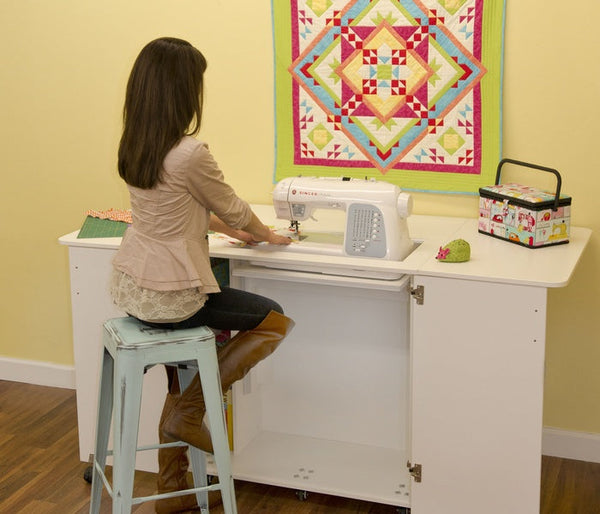 emu-K9411-sitting-700w-600t